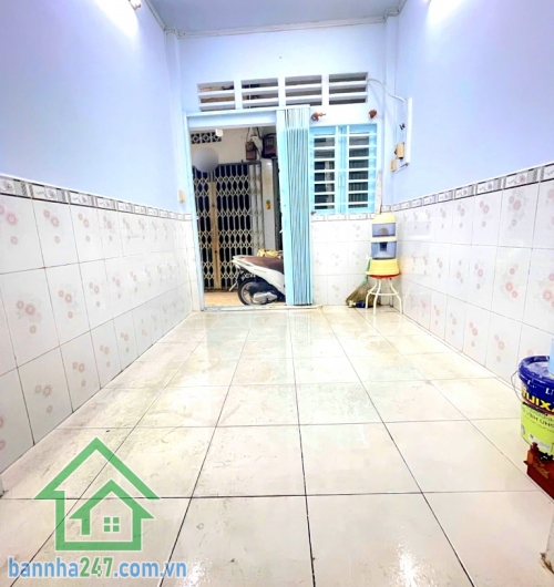 CHỈ 2,55 TỶ – NHÀ 2 TẦNG MỚI – TRUNG TÂM TÂN BÌNH – HẺM 3M THẲNG – DT 2,7×7M * Nhà 2 tầng mới tinh, dọn vào ở ngay * Hẻm 3m thẳng một trục, sạch – thoáng