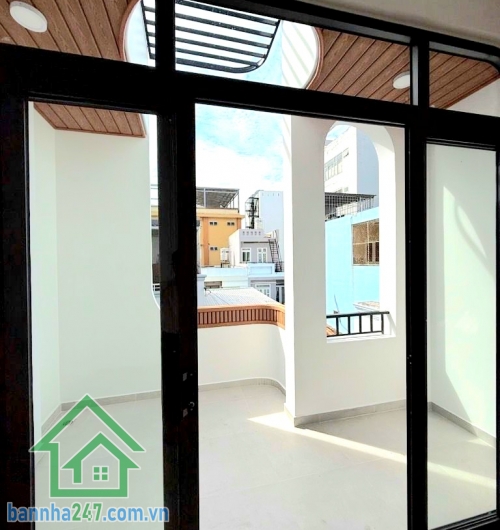 CHỈ 7,5 TỶ – HẺM NHỰA 6M – TÂN QUÝ – GÒ DẦU – Ô TÔ NGỦ TRONG NHÀ DT: 48m² (4x12)m – 4PN – 3WC – NHÀ ĐẸP Ở NGAY Kết cấu: 1 trệt 2 lầu – 4PN, 3WC, nhà mới đẹp