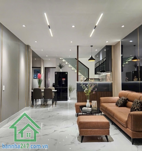 CHỈ 5.25 TỶ – NHÀ 4 PHÒNG NGỦ – PHẠM VĂN BẠCH TÂN BÌNH – TẶNG FULL NỘI THẤT Hẻm 3,5m. Gần Mặt tiền Phạm Văn Bạch rộng 35m – sát sân bay, sân golf, TTTM, siêu thị...
