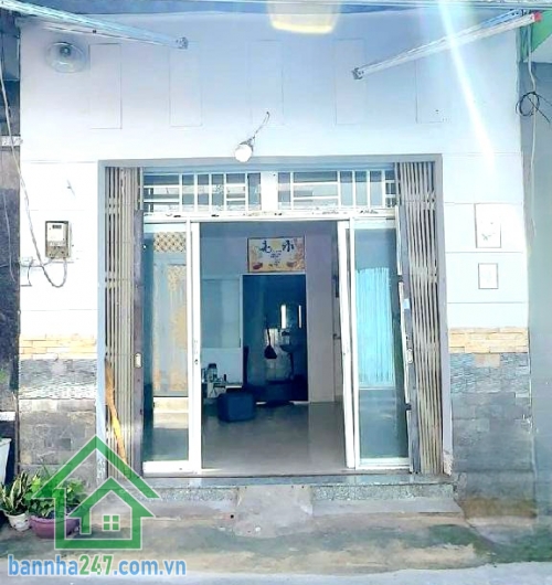 CHỈ 4,6 TỶ – NHÀ ĐẸP 2 TẦNG BÌNH TÂN – GIÁP TÂN PHÚ – HẺM XE HƠI TRÁNH 6M – SỔ NỞ HẬU CỰC ĐẸP! Vị trí: Hẻm xe hơi tránh, thông tứ tung, khu dân trí cao, toàn nhà cao tầng. 