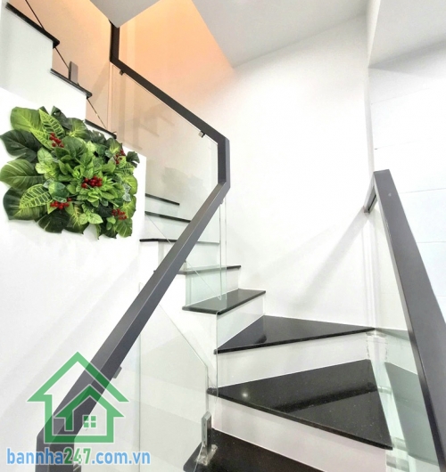 CHỈ 4.55 TỶ – NHÀ 3 TẦNG HẺM 8M – HUỲNH THIỆN LỘC - TÂN PHÚ – GIÁP TÂN BÌNH - DT: (5 X 5,6)M - 3PN- 3WC Kết cấu: 1 trệt 2 lầu mới đẹp, gồm 3PN – 3WC – ban công.