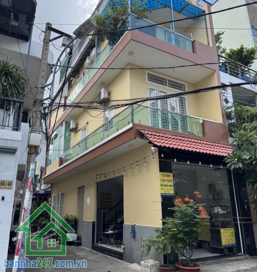 CHỈ 10,5 TỶ – GÓC 2MT HẺM 8M NHỰA – TÂN THÀNH, TÂN PHÚ – DÒNG TIỀN 25TR/THÁNG DT: 47m² (4x14m). Kết cấu: 3 tầng kiên cố, 6PN – 6WC. Hiện đang cho thuê thu nhập 25 triệu/tháng. 