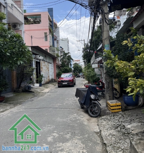 CHỈ 10,5 TỶ – GÓC 2MT HẺM 8M NHỰA – TÂN THÀNH, TÂN PHÚ – DÒNG TIỀN 25TR/THÁNG DT: 47m² (4x14m). Kết cấu: 3 tầng kiên cố, 6PN – 6WC. Hiện đang cho thuê thu nhập 25 triệu/tháng. 
