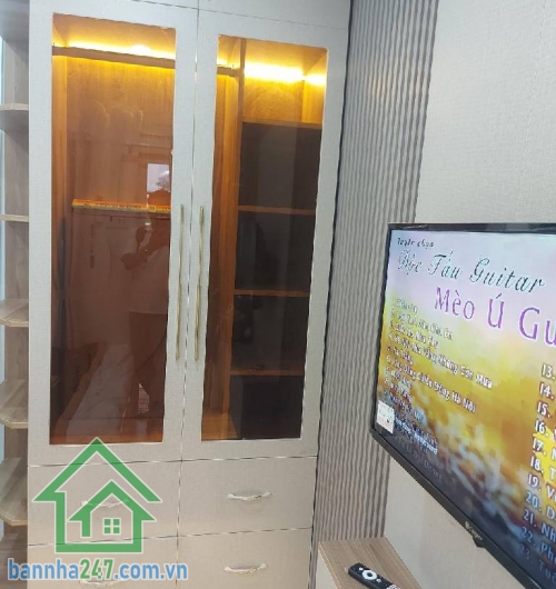 CHỈ 2.6 TỶ TL - NHÀ 3 TẦNG MỚI ĐẸP – FULL NỘI THẤT. DT: 12m² (công nhận đủ) – xây full, hoàn công 3 tầng. 1 trệt 2 lầu BTCT kiên cố, gồm 2PN – 3WC, ban công thoáng.