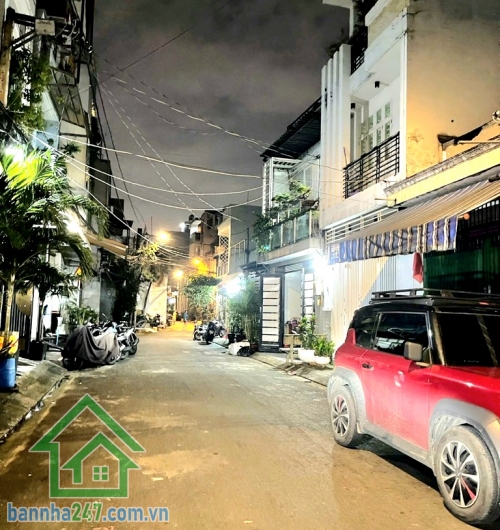 CHỈ 3,86 TỶ – NHÀ 2 TẦNG ĐÚC – HẺM XE HƠI – LÊ THÚC HOẠCH – TÂN PHÚ Vị trí: hẻm xe hơi đỗ cửa, ngay chợ Tân Hương, thuận tiện di chuyển Vườn Lài – Lũy Bán Bích, gần trường học, UBND phường.  