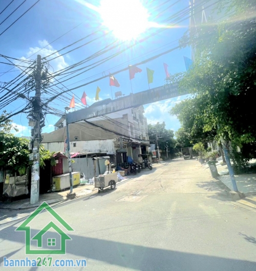 CHỈ 7,7 TỶ – VILLA LÊ VĂN QUỚI – HẺM 5M XE HƠI NGỦ TRONG NHÀ – NHÀ 4 TẦNG – 88M² (8.1x11) – SỔ HỒNG RIÊNG – HOÀN CÔNG ĐỦ Villa siêu đẹp, chủ xây tâm huyết năm 2020.