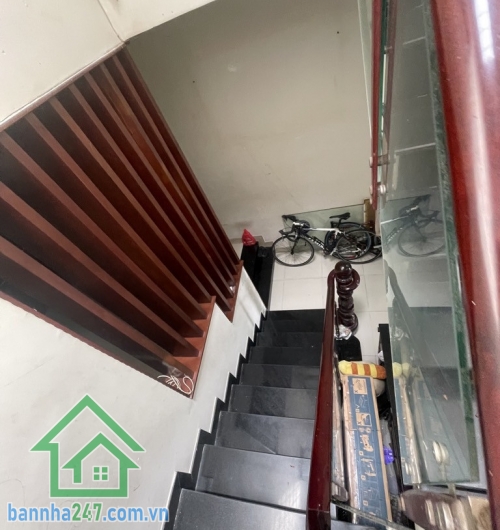 NHÀ MẶT TIỀN – NGANG 4.5M – Ô TÔ NGỦ TRONG NHÀ - DT: 84.7m² (4.43 x 18) – nở hậu 4.52m – CHỈ 6.1 TỶ DT: 84.7m² (4.43 x 18) – nở hậu 4.52m Kết cấu: 2 tầng BTCT