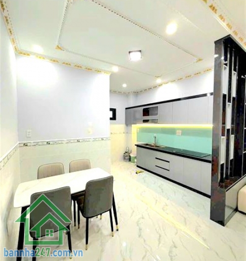 CHỈ 4,65 TỶ – NHÀ MỚI XINH - P10. TÂN BÌNH - 2 TẦNG – HẺM BA GÁC – KHÔNG LỘ GIỚI DT: 4x8m (32m² công nhận đủ, vuông A4) Kết cấu: 1 trệt 1 lầu đúc thật – 2PN, 2WC