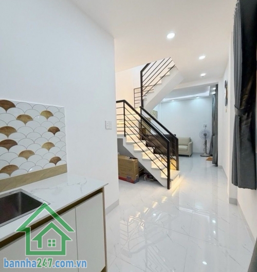 CHỈ 4,19 TỶ - SIÊU PHẨM NHỈNH 4 TỶ – HẺM NHỰA 8M THÔNG – GIÁP QUẬN 11, QUẬN 6 – NHÀ 2 TẦNG ĐẸP Ở NGAY – 2 PN - 2 WC