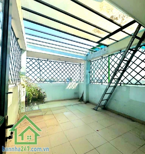 CHỈ 6,85 TỶ - SIÊU PHẨM 5 TẦNG – FULL NỘI THẤT – MTKD HẺM XE TẢI BÌNH TRỊ ĐÔNG - VỪA Ở – VỪA KINH DOANH – 4 PN – 4 WC - VỊ TRÍ HIẾM Diện tích: 4m x 13m – CN 48m²