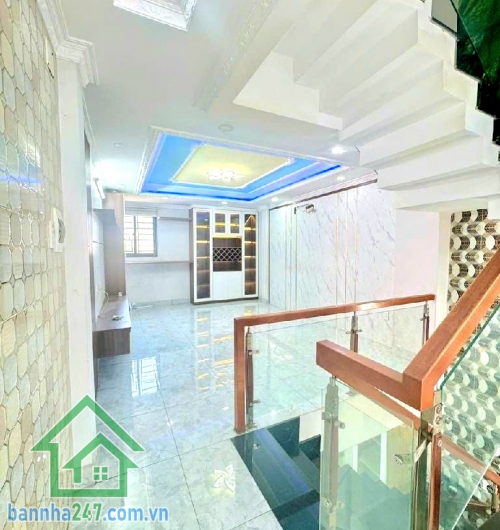 CHỈ 6,85 TỶ - SIÊU PHẨM 5 TẦNG – FULL NỘI THẤT – MTKD HẺM XE TẢI BÌNH TRỊ ĐÔNG - VỪA Ở – VỪA KINH DOANH – 4 PN – 4 WC - VỊ TRÍ HIẾM Diện tích: 4m x 13m – CN 48m²