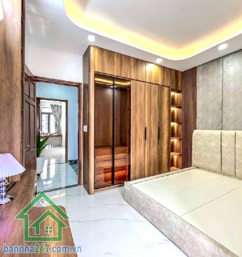 CHỈ 7,3 TỶ (TL) – HẺM 6M LÔ TƯ – NHÀ 5 TẦNG – 5PN – 6WC – GARAGE Ô TÔ – DT 48m² Nhà đẹp 5 tầng – full nội thất cao cấp * Diện tích: 4 x 12m (CN 48m²)