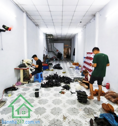 CHỈ 6,6 TỶ - MTKD ĐƯỜNG XE TẢI – SÁT QL1A – 100M² –   P. Bình Hưng Hòa A, Q. Bình Tân – Giáp Tân Phú, Ngã Tư Bốn Xã DT: 4 x 25m, nở hậu – Nhà cấp 4, tiện sửa chữa, xây mới.