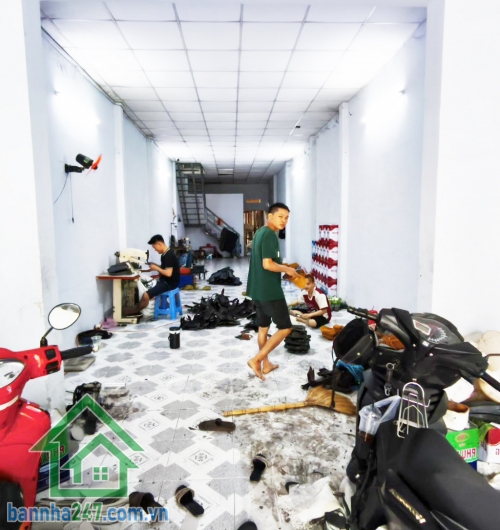 CHỈ 6,6 TỶ - MTKD ĐƯỜNG XE TẢI – SÁT QL1A – 100M² –   P. Bình Hưng Hòa A, Q. Bình Tân – Giáp Tân Phú, Ngã Tư Bốn Xã DT: 4 x 25m, nở hậu – Nhà cấp 4, tiện sửa chữa, xây mới.