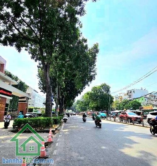 CHỈ 7,4 TỶ – SIÊU PHẨM SIÊU RẺ - ĐƯỜNG 12M KHÔNG LỘ GIỚI – ĐI BỘ AEON TÂN PHÚ - 60M² – 3 TẦNG – HOÀN CÔNG – DÒNG TIỀN 15TR/TH Nhà đẹp khu phân lô đồng bộ