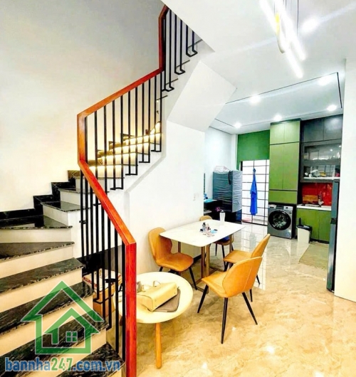 CHỈ 3 TỶ – NHÀ MỚI XÂY – SỔ RIÊNG – GẦN CHỢ CẦU XÁNG, BÌNH CHÁNH - 2PN – 2 WC, có ban công * Diện tích: 4 x 15m * Kết cấu: 1 trệt 1 lầu * 2PN – 2 WC, có ban công