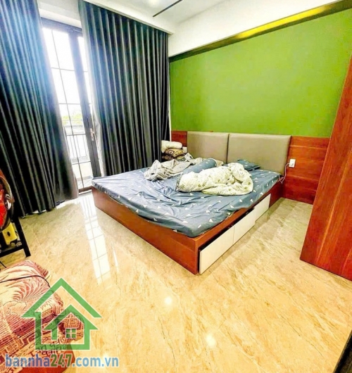 CHỈ 3 TỶ – NHÀ MỚI XÂY – SỔ RIÊNG – GẦN CHỢ CẦU XÁNG, BÌNH CHÁNH - 2PN – 2 WC, có ban công * Diện tích: 4 x 15m * Kết cấu: 1 trệt 1 lầu * 2PN – 2 WC, có ban công