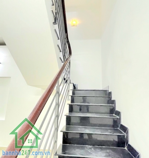 Nhỉnh 6 Tỷ – HXH Trường Chinh – 3 Tầng BTCT - Cách Mặt Tiền Vài Căn – 4PN - 4WC – Gần Ga T3 Nhà hẻm xe hơi Trường Chinh – Tân Bình, vị trí cực hiếm trong tầm giá