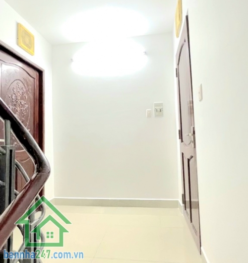 Nhỉnh 6 Tỷ – HXH Trường Chinh – 3 Tầng BTCT - Cách Mặt Tiền Vài Căn – 4PN - 4WC – Gần Ga T3 Nhà hẻm xe hơi Trường Chinh – Tân Bình, vị trí cực hiếm trong tầm giá