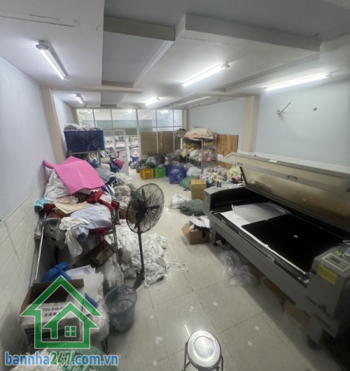 CHỈ NHỈNH 8 TỶ – NHÀ NGANG 5M – 4 TẦNG BTCT – HẺM XE HƠI 6M, CHẾ LAN VIÊN, TÂN PHÚ * DT: 5 x 15m vuông vức. * Nhà đẹp 4 tầng: 4PN, 3WC, ban công, phòng thờ, sân thượng.