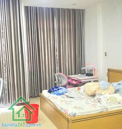 CHỈ 5.3 TỶ – NHÀ ĐẸP 4 TẦNG – FULL NỘI THẤT XỊN – NGAY NGÃ TƯ GÒ MÂY, AEON TÂN PHÚ.  DT: 4x10m – vuông vức, phong thủy tốt. 1 trệt 2 lầu, 2PN rộng, 4WC riêng.