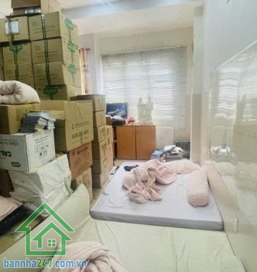HẺM XE HƠI THÔNG – NGAY AEON - TÂY THẠNH – 2 TẦNG – SỔ NỞ HẬU – CHỈ 5.3 TỶ  Diện tích: 40m² – sổ nở hậu 4.1m – phong thủy tốt.  Nhà 1 trệt 1 lầu – 2PN – 2WC