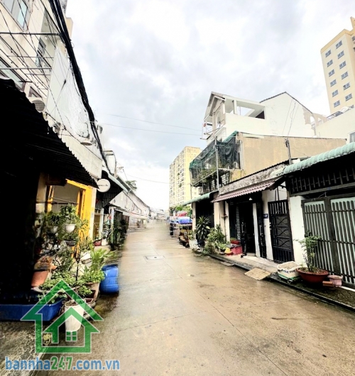CHỈ 4,65 TỶ – HẺM 8M – TRUNG TÂM BÌNH TÂN – NGAY LÊ TRỌNG TẤN – 5 PHÚT ĐẾN AEON TÂN PHÚ – 71M² (4×18)M – NHÀ CŨ TIỆN XÂY MỚI Diện tích: 4×18m – vuông A4, cực đẹp