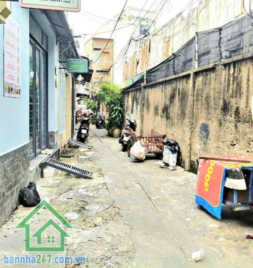 NHỈNH 7 TỶ – MẶT TIỀN KINH DOANH – LÔ GÓC 3 MẶT THOÁNG - NGANG GẦN 5M – SẴN DÒNG TIỀN – SỔ VUÔNG HIẾM Thông tin chi tiết: • Diện tích: 58m² – ngang gần 5m