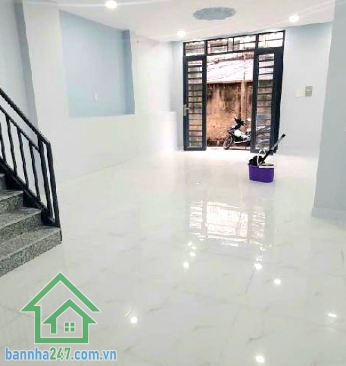 CHỈ 7,5 TỶ – MTKD – NHÀ 2 TẦNG – 58M² (4,8 x 12)M – NGANG GẦN 5M – SẴN DÒNG TIỀN – SỔ VUÔNG VỨC * Kết cấu: trệt 1 lầu gồm 2PN, 2WC, nhà lô góc 3 mặt thoáng mát