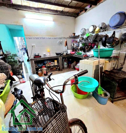 CHỈ 17 TỶ – MẶT TIỀN KINH DOANH HOÀNG SA, TÂN BÌNH - GIÁP QUẬN 3 – VIEW SÔNG – VỊ TRÍ HIẾM Vị trí đắc địa:• Mặt tiền Hoàng Sa, khu VIP Tân Bình – sát vách Quận 3• Tuyến đường ven kênh, view sông thoáng mát, lưu lượng xe đông• Kinh doanh đa ngành nghề, 