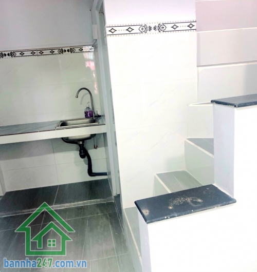 CHỈ 4,45 TỶ – NGAY CHỢ HOA HỒ THỊ KỶ – TRUNG TÂM Q10 -  4 TẦNG – SỔ VUÔNG A4 – HẺM THÔNG – VÀI BƯỚC RA MẶT TIỀN - 3PN – 4WC Diện tích: 2,8m x 5,41m (vuông vức)