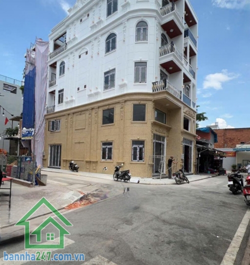 SIÊU PHẨM LÔ GÓC – NHÀ MỚI CHUẨN CHÂU ÂU – XE HƠI NGỦ TRONG NHÀ – CHỈ 10.3 TỶ * DT: 60m² (4x15m), ngang 4m vuông vức * Kết cấu 5 tầng: 1 trệt, 1 lửng, 2 lầu, sân thượng.