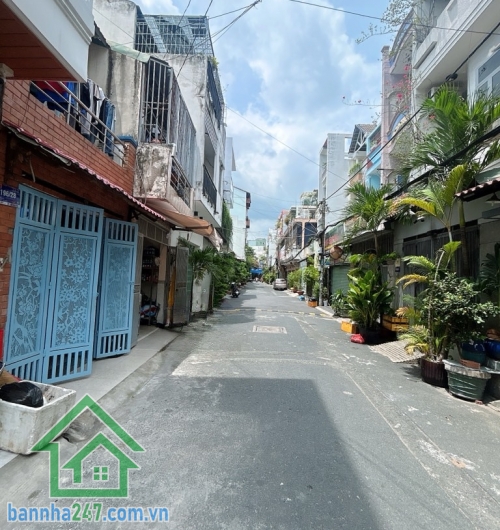 NHỈNH 10 TỶ VƯỜN LÀI – TÂN THÀNH – HẺM 8M NHỰA + VỈA HÈ – 4 TẦNG – 4PN – 4WC – TIỆN Ở + KINH DOANH DT: 4x17m (68m²) vuông vức. Kết cấu: trệt + 2 lầu + sân thượng. 