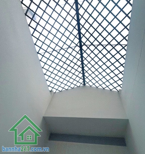 Siêu phẩm 4 tầng – Hẻm xe hơi 8m – Phạm Quý Thích, Tân Phú. Diện tích: 4x20m – vuông vức. Kết cấu: 1 trệt – 2 lầu – sân thượng trước sau. Công năng: 4PN – 4WC.
