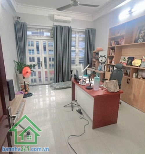 Siêu phẩm 4 tầng – Hẻm xe hơi 8m – Phạm Quý Thích, Tân Phú. Diện tích: 4x20m – vuông vức. Kết cấu: 1 trệt – 2 lầu – sân thượng trước sau. Công năng: 4PN – 4WC.