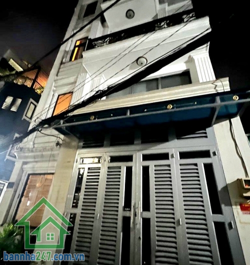 CHỈ 9,9 TỶ – NHÀ 5 TẦNG HXH 6M – TRƯỜNG CHINH, P.14 TÂN BÌNH – GẦN GA T3 - DT: (4 x 13)M - 5PN - 6WC Vị trí trung tâm: đường Trường Chinh, Phường 14, Tân Bình