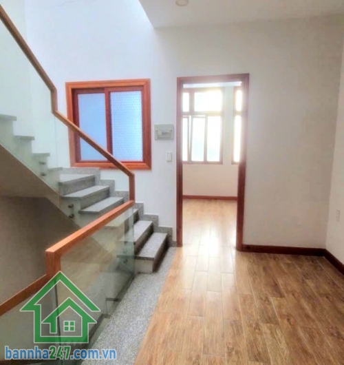 CHỈ 7,6 TỶ – NHÀ ĐẸP HẺM 4M – LẠC LONG QUÂN – LÝ THƯỜNG KIỆT – TÂN BÌNH- DT: 49,5m² - 6PN, 7WC - DT: 49,5m² (4,5 x 11m)  – Kết cấu BTCT 3 tầng gồm 6PN, 7WC