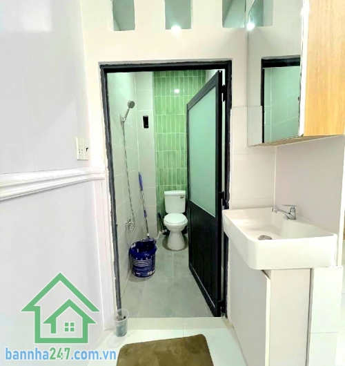CHỈ 4,35 TỶ – NHÀ MỚI ĐẸP 3PN – GẦN LÊ VĂN QUỚI – NGÃ TƯ 4 XÃ – CHỢ BÌNH LONG - 3PN, 2WC DT: 4x12m (48m² công nhận đủ) Kết cấu: 1 trệt + 1 lầu, 3PN, 2WC, có phòng ngủ dưới đất.