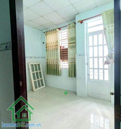 CHỈ 4,95 TỶ – HẺM XE TẢI TRÁNH – NGAY AEON MALL TÂN PHÚ - DT: 44M² (4 x 11) - 2 TẦNG - 2PN - 2WC Kết cấu: 2 Tầng (1 trệt 1 lầu) gồm 1 phòng khách, 1 bếp, 2PN, 2WC