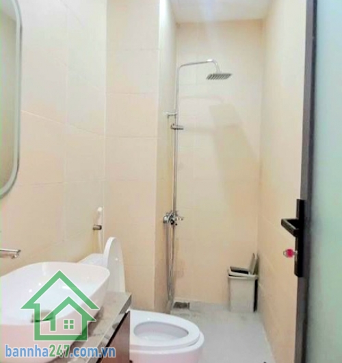 CHỈ 8,8 TỶ – NHÀ MỚI 6 TẦNG BTCT – SÁT MẶT TIỀN – TRUNG TÂM TÂN PHÚ - 3PN – 4WC * Diện tích: 5 x 9.5m – sổ vuông vức * Kết cấu: 6 tầng BTCT (Trệt + lửng + 3 lầu + sân thượng) 