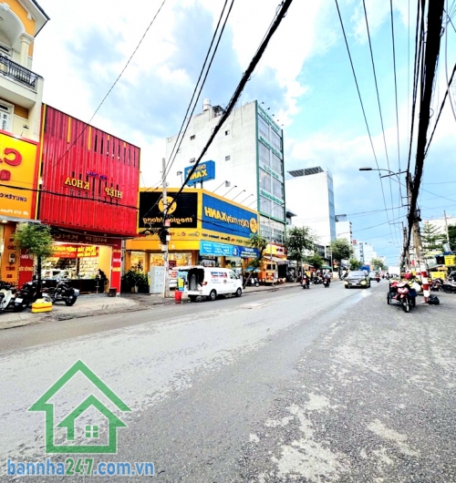 CHỈ 4,7 TỶ – HIẾM! NHÀ ĐẸP TÂN BÌNH – GẦN NHÀ GA T3 & SÂN BAY – 36M² – 2 TẦNG – VUÔNG A4 – HẺM BA GÁC VIVU Diện tích: 36m² (4 x 9m) – vuông A4, công nhận đủ