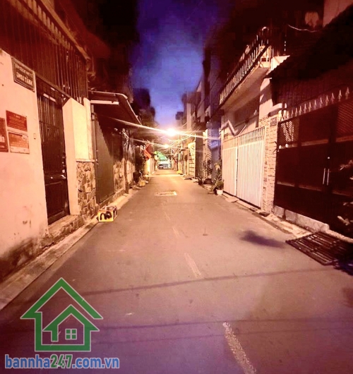 CHỈ 5,8 TỶ – NHÀ HXH 8M THÔNG – HUỲNH THIỆN LỘC – 36M² (4,2 x 9)m - 3PN, 2WC Diện tích: 36m² (4,2 x 9m) – vuông vức Kết cấu: Trệt + lửng + lầu – 3PN, 2WC Hẻm rộng 8m