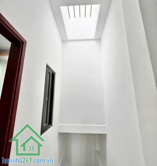 BÁN NHÀ MỚI 2 TẦNG – ĐÌNH NGHI XUÂN – SÁT NGÃ TƯ BỐN XÃ – CHỈ 4,35 TỶ DT: 4 x 9,5m (38m²). Kết cấu: 1 trệt 1 lầu, 2PN, 2WC, ban công rộng. Nhà mới đẹp. 
