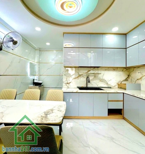 CHỈ 6,55 TỶ – TRUNG TÂM BÌNH TÂN – GIÁP NGUYỄN SƠN, TÂN PHÚ - HẺM XE HƠI – NHÀ 5 TẦNG BTCT – FULL NỘI THẤT – DỌN VÀO Ở NGAY - 5 PN – 3 WC Diện tích đất: 51,1m²