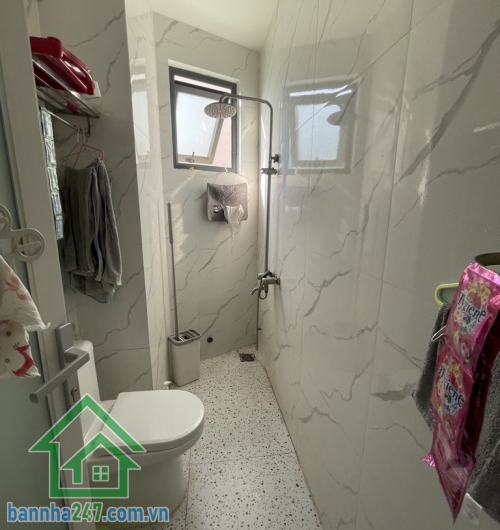 NHÀ MỚI 3 TẦNG – GẦN TÊN LỬA – Ở NGAY – CHỈ NHỈNH 4 TỶ Vị trí đẹp – giáp Tân Phú – gần BV Bình Tân – kế bên Tên Lửa DT: 4.2 x 12m – sổ nở hậu phong thuỷ tốt.