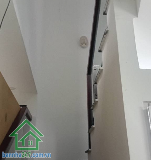 NHỈNH 5 TỶ – NHÀ 2 TẦNG ĐÚC – PHƯỜNG 9, TÂN BÌNH – HẺM XE HƠI – 41M² – SỔ VUÔNG.