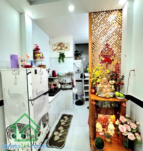 CHỈ 3,05 TỶ - NHÀ NHỎ XINH - HẺM XE TẢI - SÁT MẶT TIỀN ĐỘI CUNG, Q11 - 16M² - 2 TẦNG - 2PN - 2WC  Địa chỉ: Đội Cung, P.11, Q.11  DT: 2.4m x 6.7m – vuông vức.
