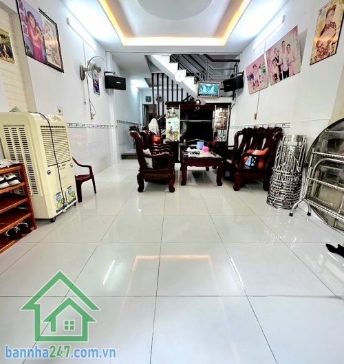 CHỈ 5,1 TỶ – ĐƯỜNG XE HƠI 5M – 2 TẦNG BTCT - (4 x 13) 2PN – 2WC – SÁT NGÃ TƯ BỐN XÃ – HÒA BÌNH  Ngay khu trung tâm Ngã Tư Bốn Xã – kết nối nhanh Lê Văn Quới, Hòa Bình.