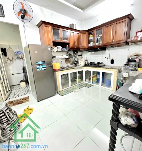 CHỈ 5,1 TỶ – ĐƯỜNG XE HƠI 5M – 2 TẦNG BTCT - (4 x 13) 2PN – 2WC – SÁT NGÃ TƯ BỐN XÃ – HÒA BÌNH  Ngay khu trung tâm Ngã Tư Bốn Xã – kết nối nhanh Lê Văn Quới, Hòa Bình.