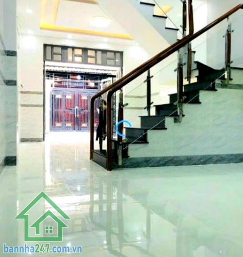 CHỈ 4,7 TỶ (TL) – HẺM 5M - BÌNH TRỊ ĐÔNG A – GIÁ TỐT - 2 PN – 2 WC – Ở NGAY Diện tích: 4m x 10m Kết cấu: 1 trệt + 1 lầu 2 PN – 2 WC, bố trí hợp lý ✔ Gần chợ Bình Trị Đông